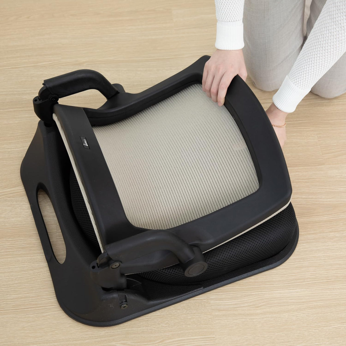 Patented Floor Chair with Back Support - Foldable Orthopedic Floor Chair for Adults/Children - Japanese Legless Seat for Meditation, TV, Pelvic Adjustment - Recliner with Back Support (Black)